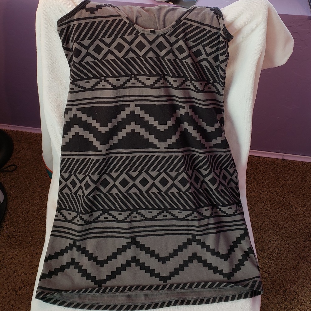 Pink Victoria's Secret tank - Picture 3 of 5